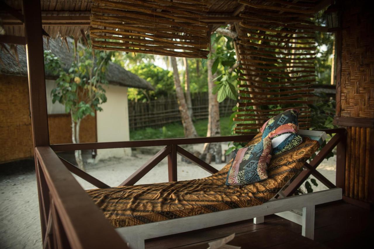 Simeulue Surflodges Lasikin Eksteriør bilde