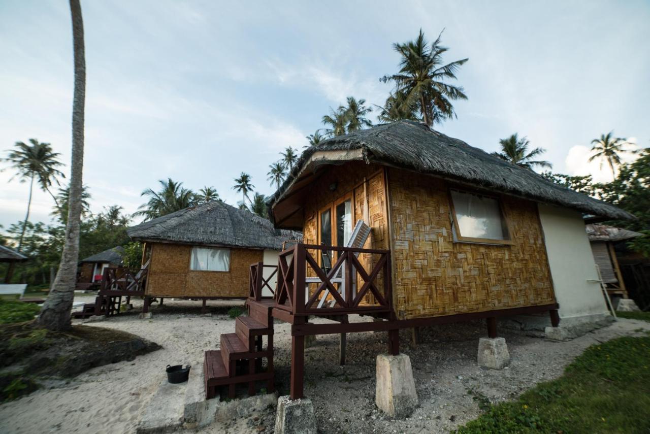 Simeulue Surflodges Lasikin Eksteriør bilde